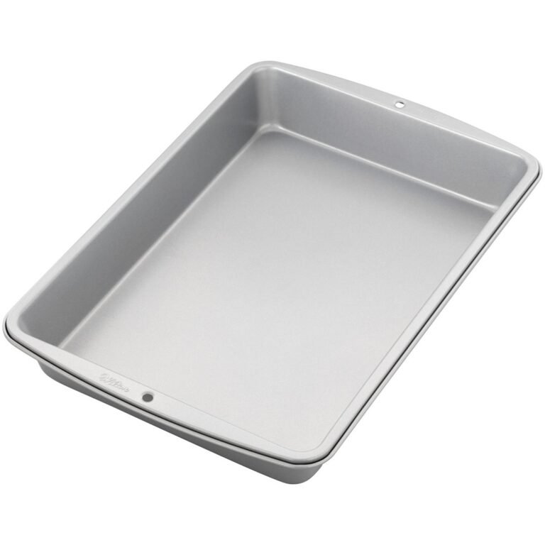 Wilton Recipe Right Oblong Cake Pan 33 x 22,9cm